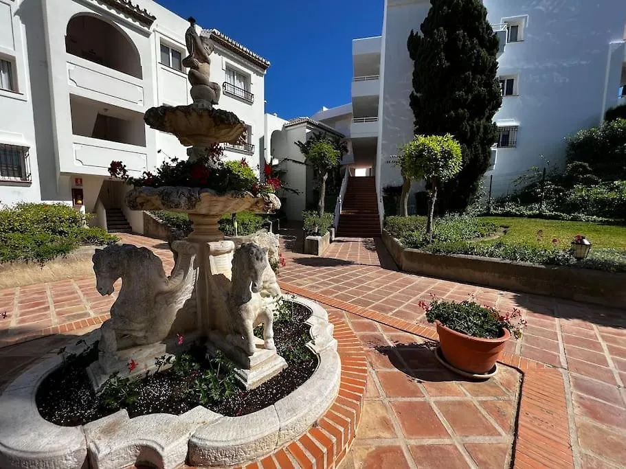 Sunny Apartament With A View To Gibraltar In Miraflores Sitio de Calahonda Spain